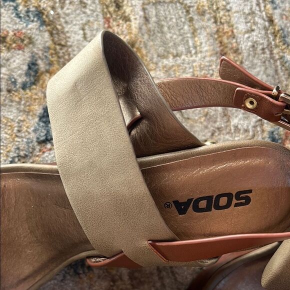 Soda Taupe wedge Sandals - Picture 3 of 6